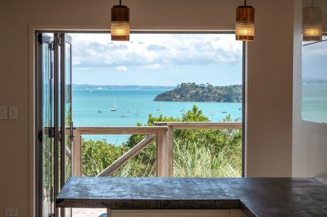 Photo of property in 12 Makora Avenue, Oneroa, Waiheke Island, 1081