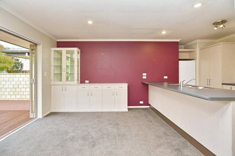 Photo of property in 9 Scarlet Lane, Redwood, Christchurch, 8051