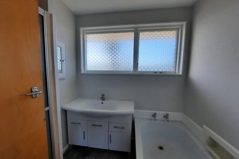 Photo of property in 4 Davidson Crescent, Hornby, Christchurch, 8042