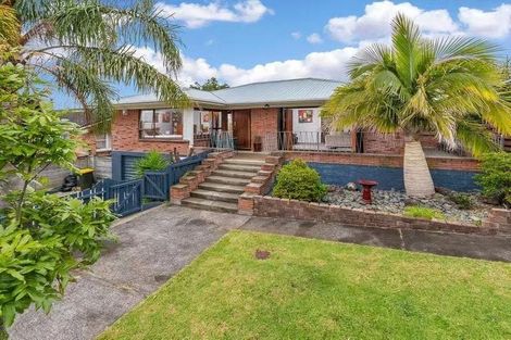 Photo of property in 8 Pegler Drive, Howick, Auckland, 2014