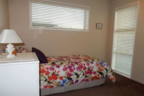 Photo of property in 2/43 Main Road, Redcliffs, Christchurch, 8081