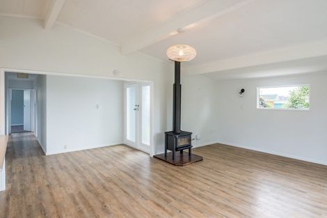 Photo of property in 32 Sylvan Avenue, Waikanae, 5036