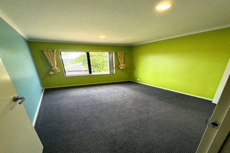 Photo of property in 7 Luna Place, Henderson, Auckland, 0612