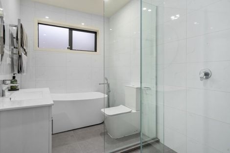 Photo of property in 61a Riverstone Drive, Riverstone Terraces, Upper Hutt, 5018