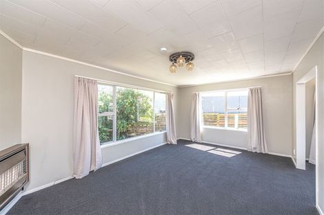 Photo of property in 112 Hinau Street, Castlecliff, Whanganui, 4501