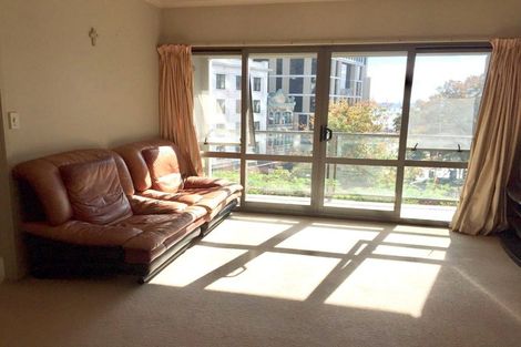 Photo of property in Tower Hill Apartments, 3e/1 Emily Place, Auckland Central, Auckland, 1010