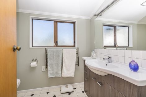 Photo of property in 14b Agra Crescent, Khandallah, Wellington, 6035