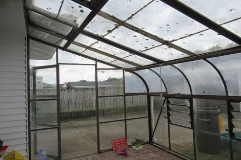 Photo of property in 32 Bartholomew Road, Levin, 5510