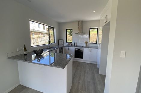 Photo of property in 1 Eric Gifford Drive, Ranui, Auckland, 0612