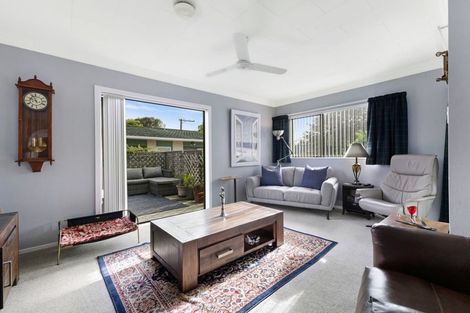 Photo of property in 2/14 Burns Street, Westown, New Plymouth, 4310