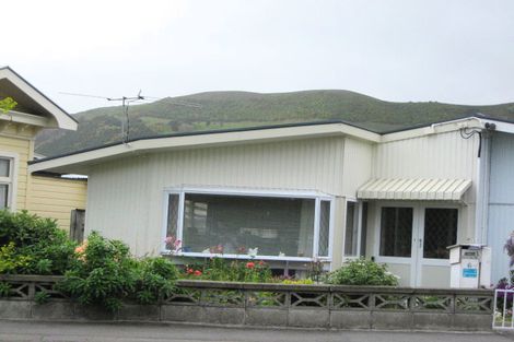 Photo of property in 2/6 Shakespeare Walk, The Wood, Nelson, 7010