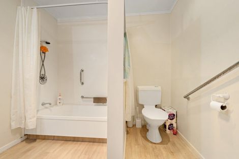 Photo of property in 15a Canning Street, Gore, 9710