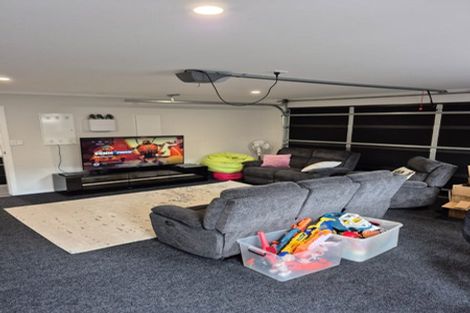 Photo of property in 26 Castletown Street, Wallaceville, Upper Hutt, 5018