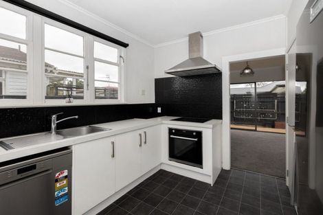 Photo of property in 76a Wood Street, Takaro, Palmerston North, 4410