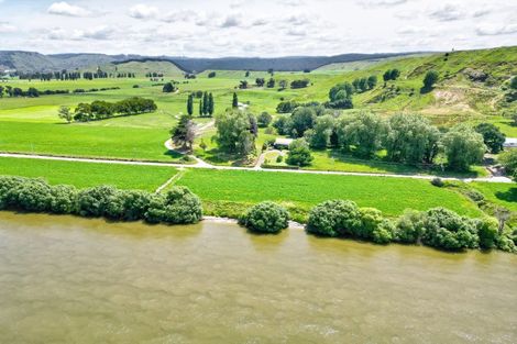 Photo of property in 122 Kaiwhaiki Road, Kaiwhaiki, Whanganui, 4575