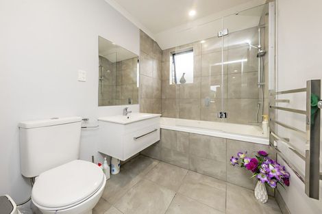 Photo of property in 51 Tawhiti Road, Pukekohe, 2120