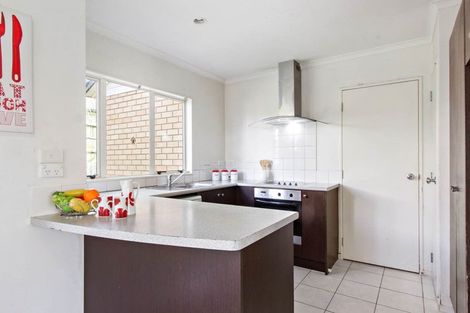 Photo of property in 9 Charta Place, Sunnyvale, Auckland, 0612