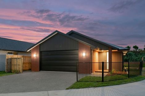 Photo of property in 93 Hills View Drive, Papamoa, 3118