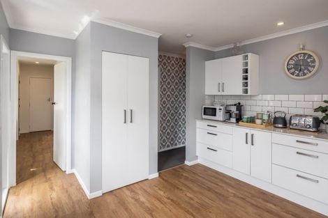 Photo of property in 2 Konini Grove, Raumati Beach, Paraparaumu, 5032