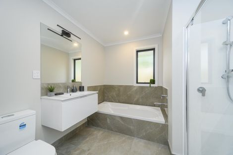 Photo of property in 17 Colonial Place, Kelvin Grove, Palmerston North, 4414