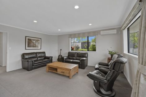 Photo of property in 9a Wilton Street, Westown, New Plymouth, 4310