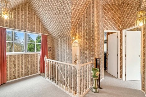 Photo of property in 32 Deane Avenue, Titirangi, Auckland, 0604