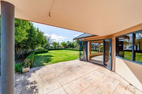 Photo of property in 2 Belgrove Drive, Waipukurau, 4200