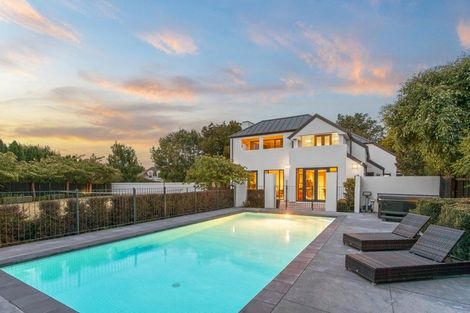 Photo of property in 3 Lewisham Park, St Albans, Christchurch, 8052