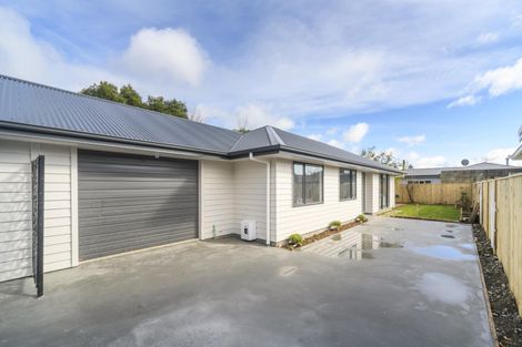 Photo of property in 17 Colonial Place, Kelvin Grove, Palmerston North, 4414