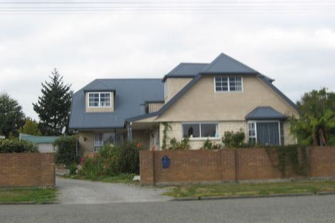 Photo of property in 16 John Street, Temuka, 7920