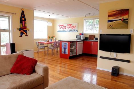 Photo of property in 44 Sarah Street, Waikawa Beach, Levin, 5573