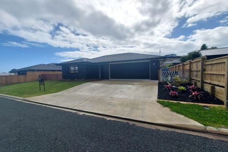 Photo of property in 5 Ruru Lane, Hurworth, New Plymouth, 4310