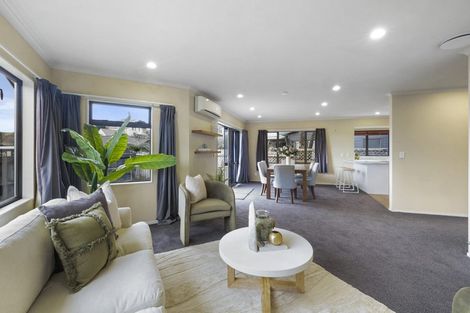 Photo of property in 15a Marchant Place, Westown, New Plymouth, 4310