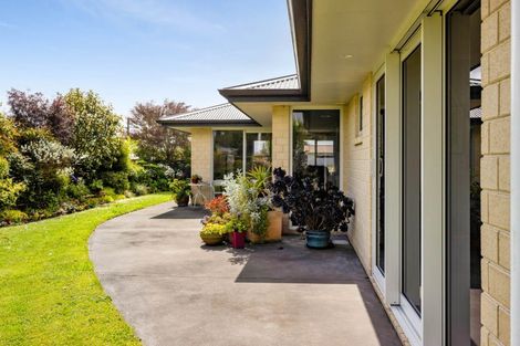 Photo of property in 35 Cloten Road, Stratford, 4332