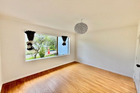 Photo of property in 2/48 Mayfair Crescent, Mairangi Bay, Auckland, 0630