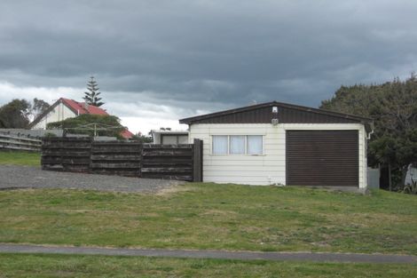 Photo of property in 34 Kahukura Avenue, Waitarere Beach, Levin, 5510