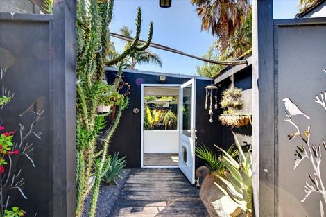 Photo of property in 289 Clifton Road, Te Awanga, 4102