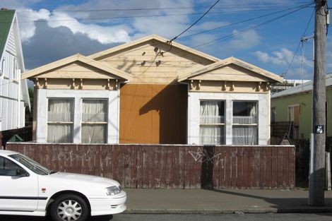 Photo of property in 112 Rongotai Road, Kilbirnie, Wellington, 6022