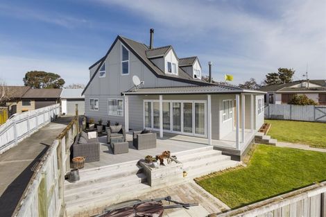 Photo of property in 11 Leander Place, Milson, Palmerston North, 4414