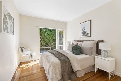 Photo of property in 1/53 Corunna Road, Milford, Auckland, 0620