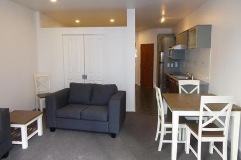 Photo of property in Atrium Towers, 6e/154 The Terrace, Wellington Central, Wellington, 6011