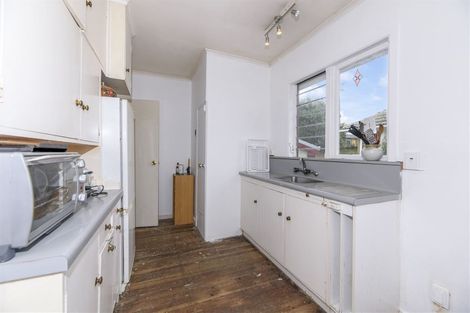 Photo of property in 1/10 White Swan Road, Mount Roskill, Auckland, 1041