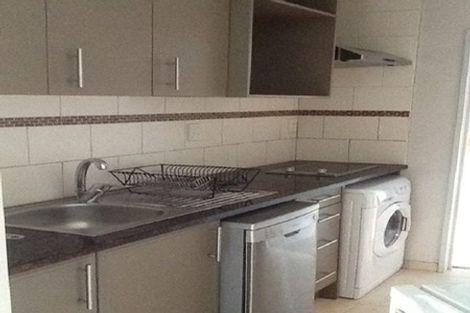 Photo of property in 41 Condor Place, Unsworth Heights, Auckland, 0632