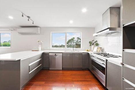 Photo of property in 65 Zara Court, Windsor Park, Auckland, 0632