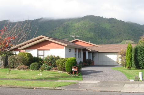 Photo of property in 9 David Street, Waikanae, 5036