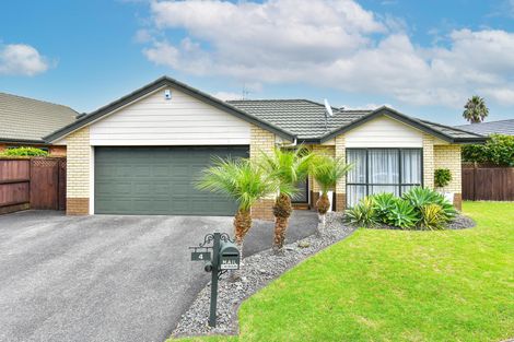 Photo of property in 4 Croftview Road, Wattle Downs, Auckland, 2103