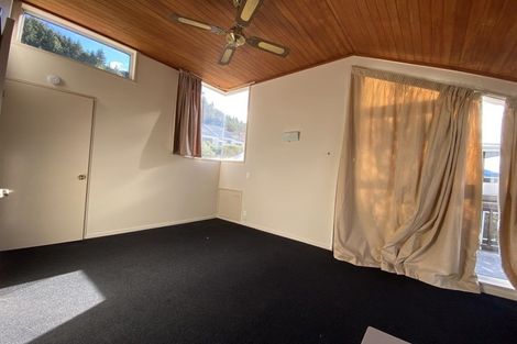 Photo of property in 7a Von Place, Fernhill, Queenstown, 9300