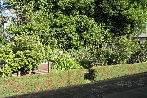 Photo of property in 6 Tiraumea Street, Palmerston North, 4410