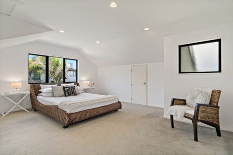 Photo of property in 31 Gilberd Place, Torbay, Auckland, 0630