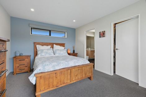 Photo of property in 2 Crest Place, Rolleston, 7615